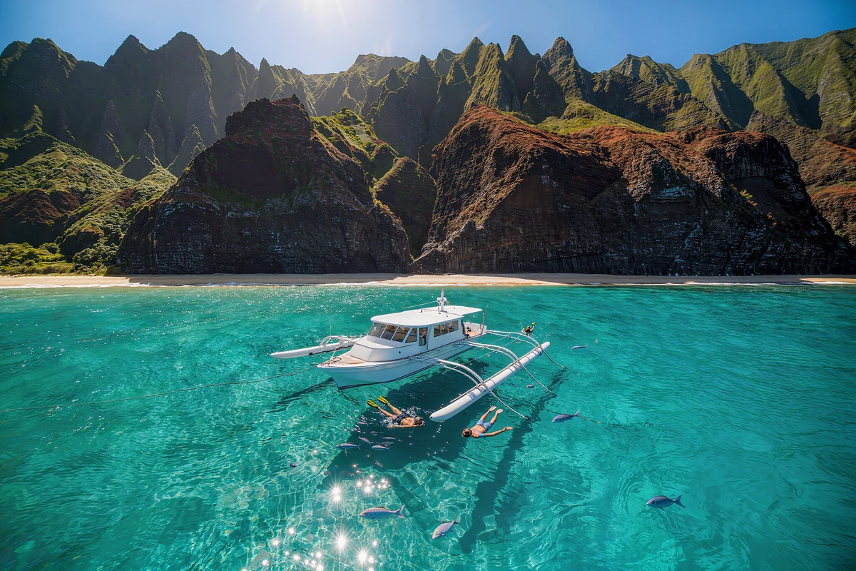 Na Pali Coast Deluxe Power Catamaran Tour Kauai