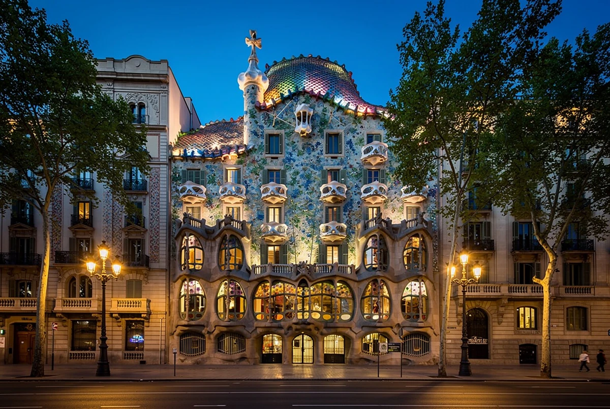Barcelona Airport to Eixample