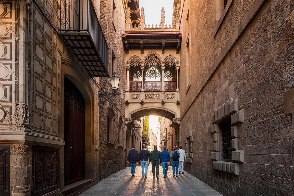 Barcelona in One Day: Sagrada Família, Park Güell & Old Town Small-Group Tour