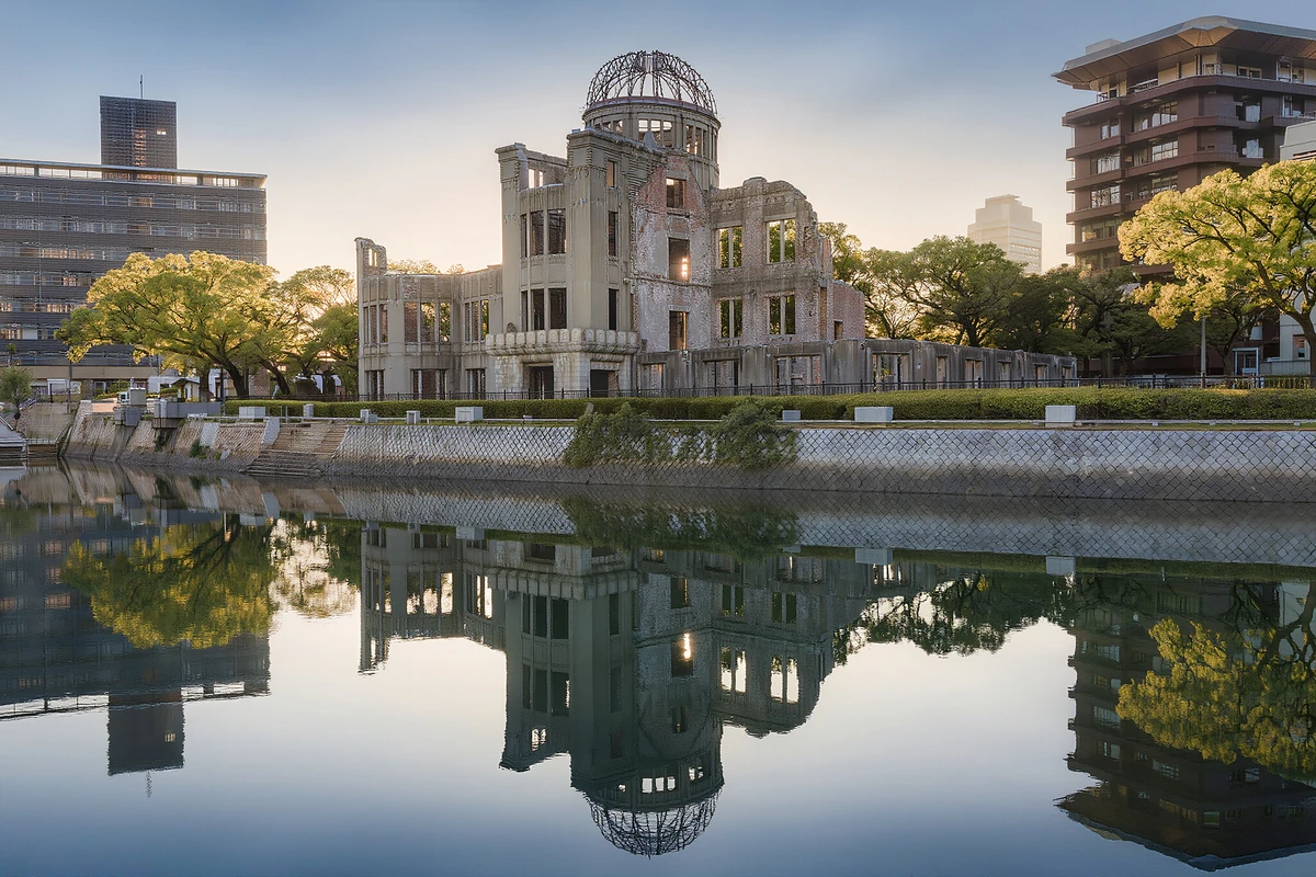 Peace Park, Museum & Atomic Bomb Dome Guided Visit in Hiroshima