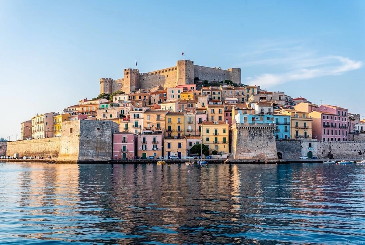 Devil's Saddle Boat Tour with Swim Stops from Cagliari Sardinia