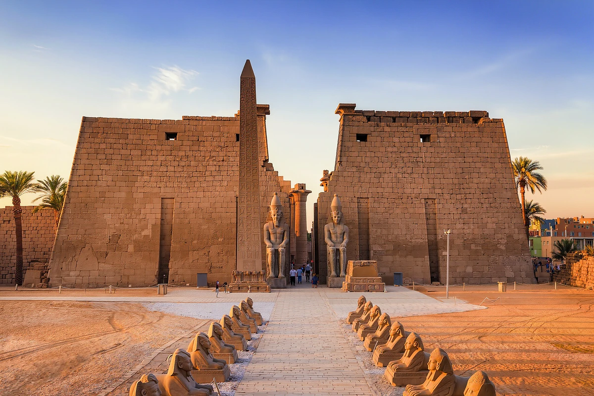 Karnak and Luxor Temple Half-Day Tour with Lunch
