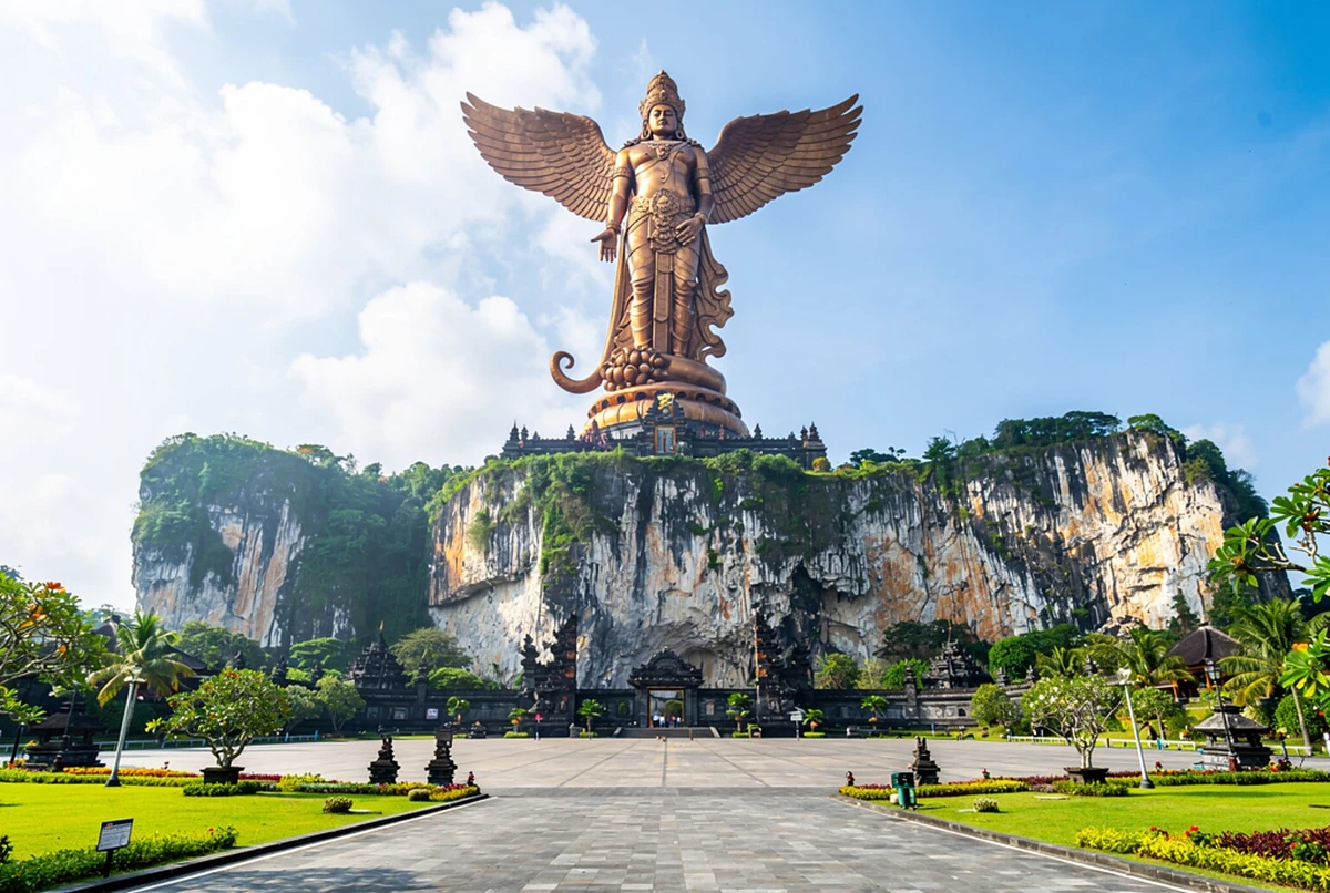 Private Uluwatu Temple Highlights Tour with Kecak Dance Bali