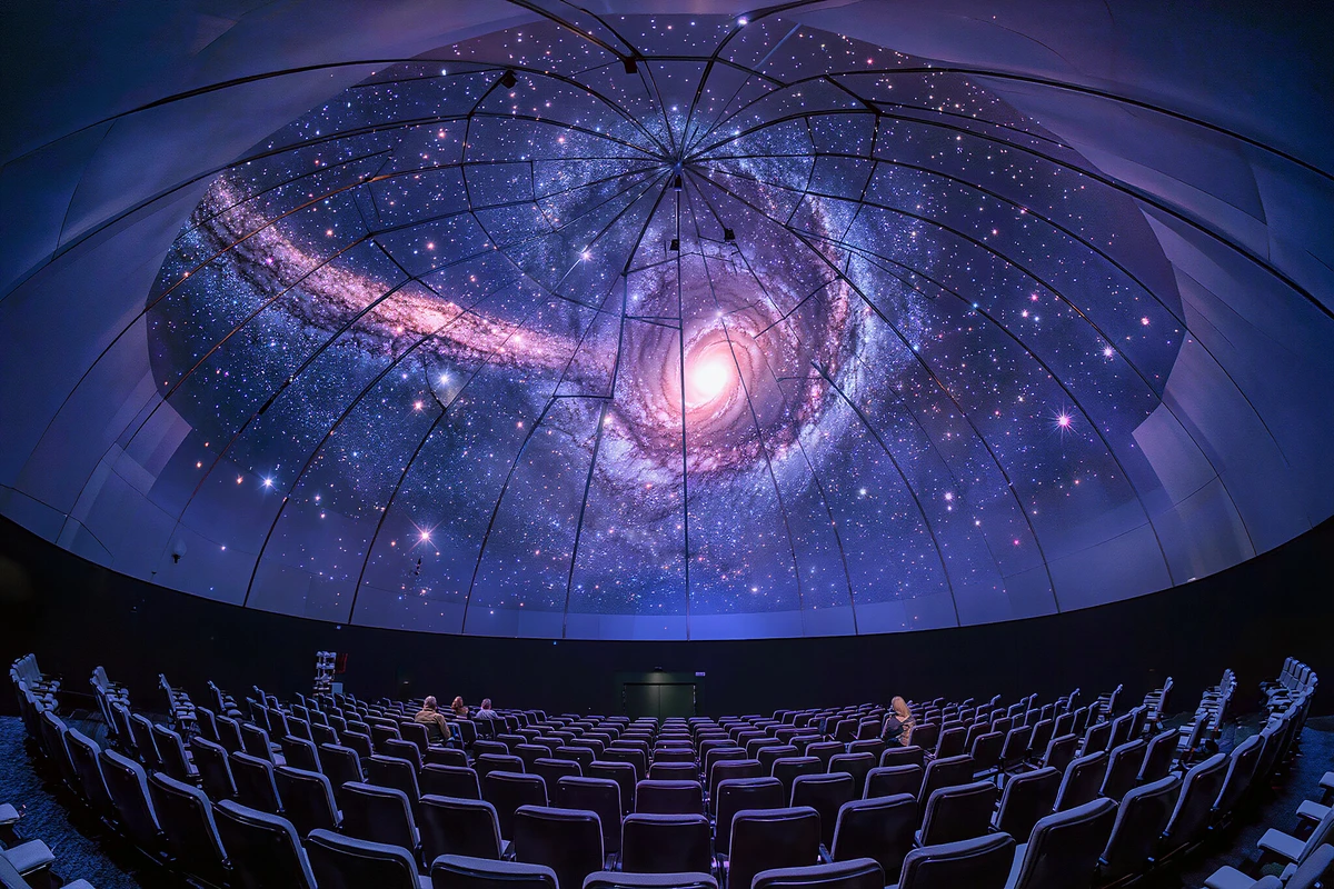 City of Science and Industry Museum Tickets with Planetarium Paris