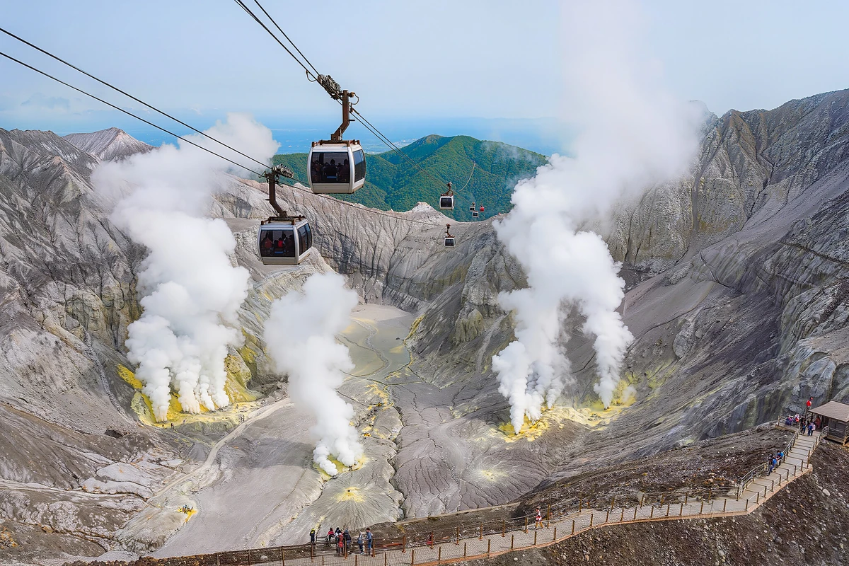 Hakone Ropeway, Owakudani & Lake Ashi Day Tour from Tokyo