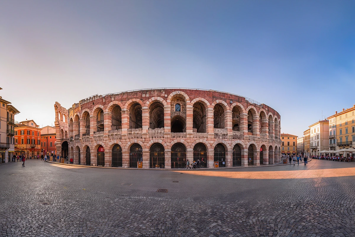 Verona, Sirmione and Lake Garda Day Trip from Venice