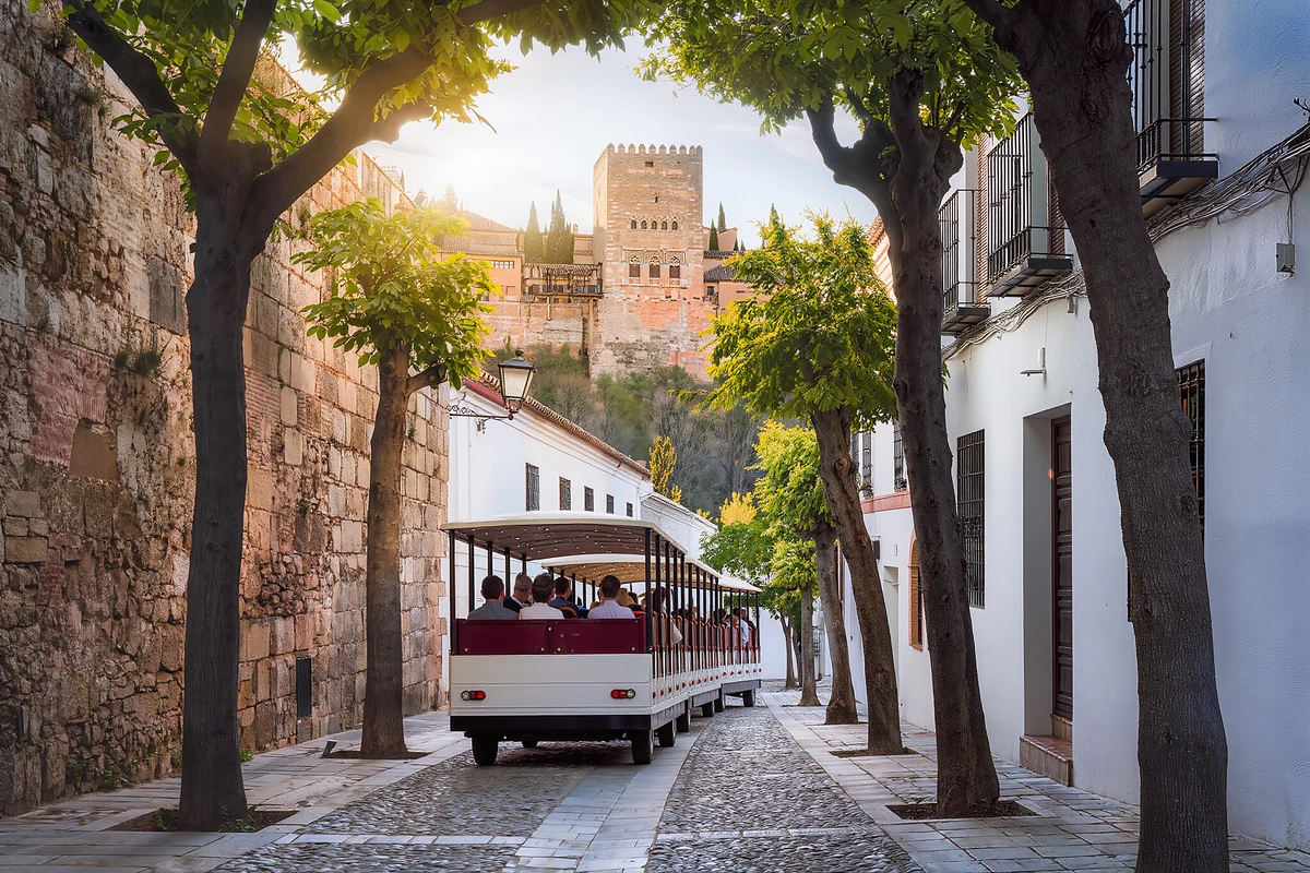 Granada City Train Hop-On Hop-Off Tour with Audio Guide