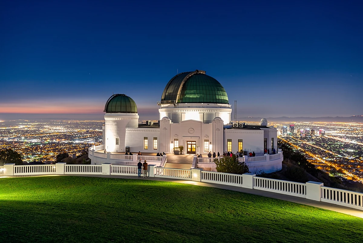 Hollywood by Night Open-Air Tour with Griffith Observatory Los Angeles
