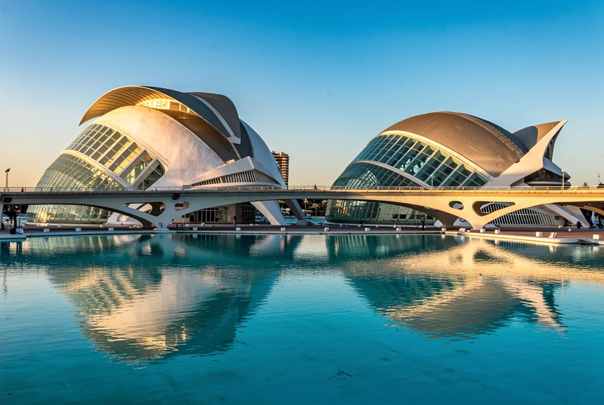 Electric Tuk Tuk Sightseeing Tour Valencia