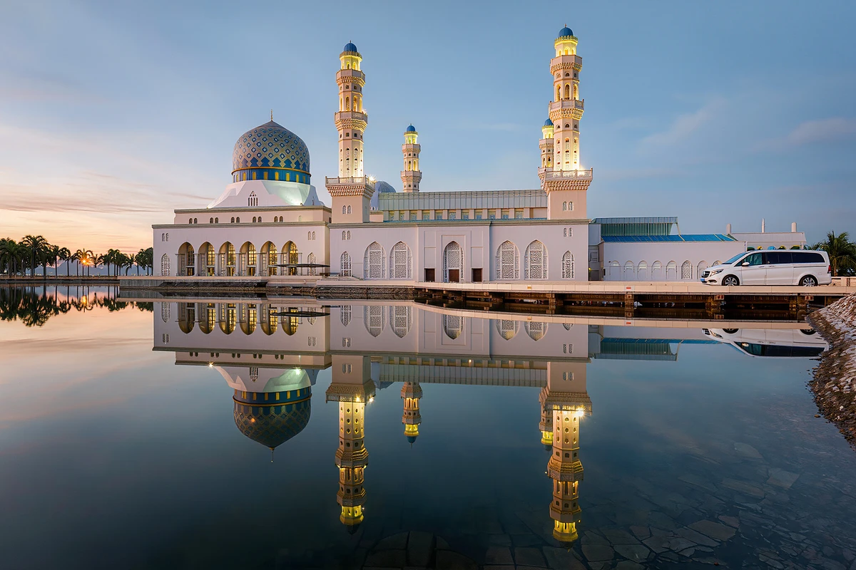 مطار كوتا كينابالو إلى الفندق