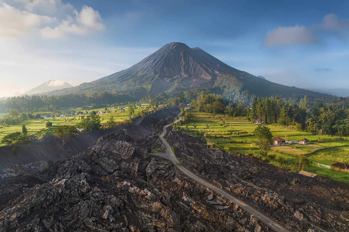 Borobudur Sunrise, Merapi Volcano and Prambanan Day Tour Yogyakarta