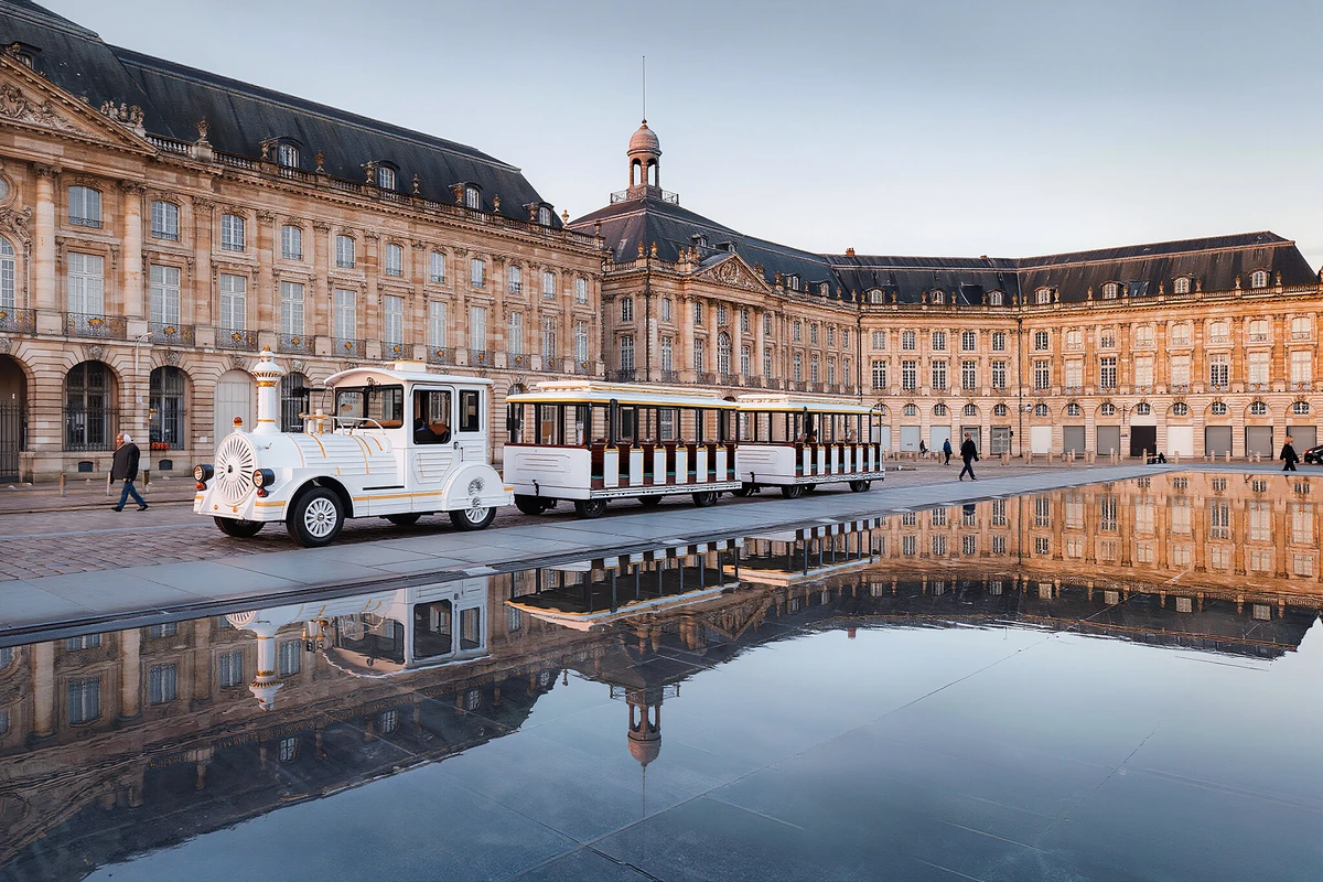 Small Electric Train Sightseeing Tour of Bordeaux