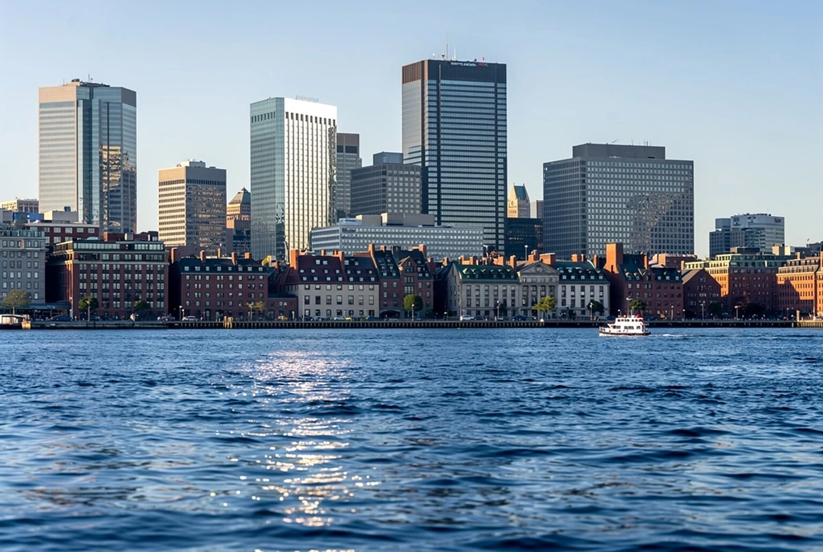 Boston Harbor Historical Sightseeing Cruise