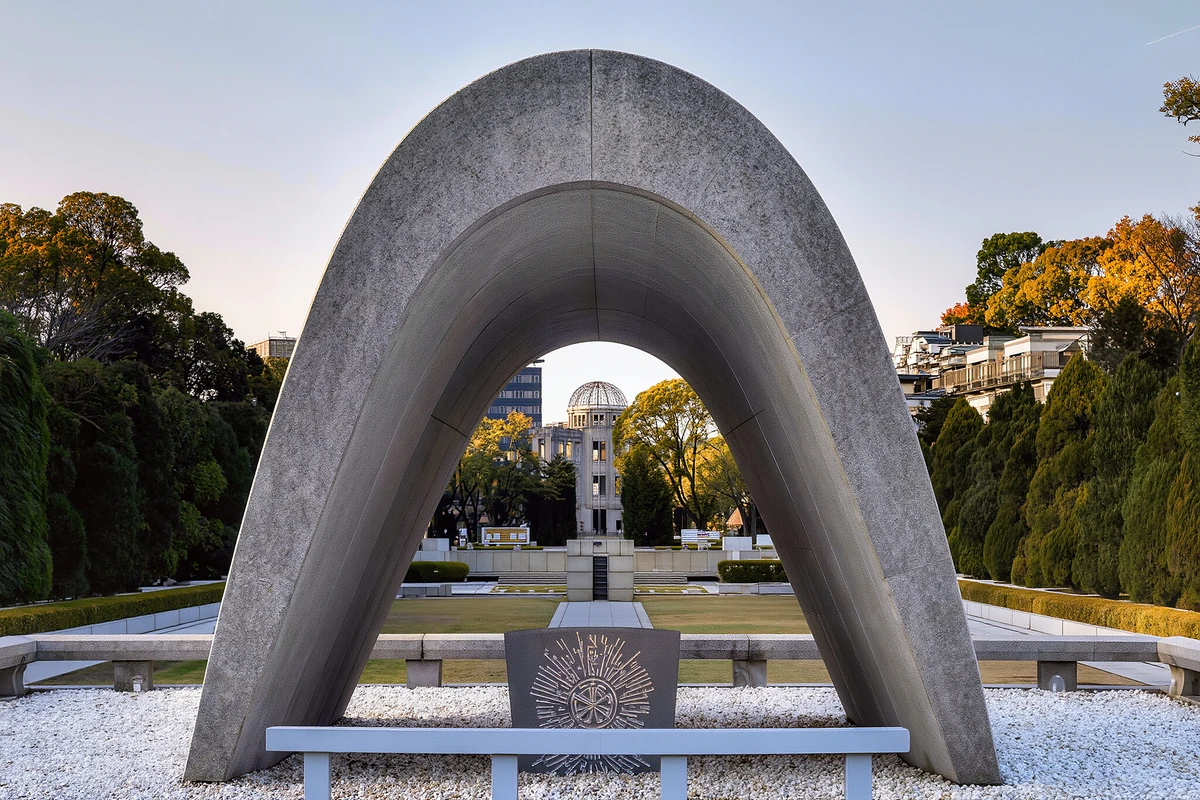 Peace Park, Museum & Atomic Bomb Dome Guided Visit in Hiroshima