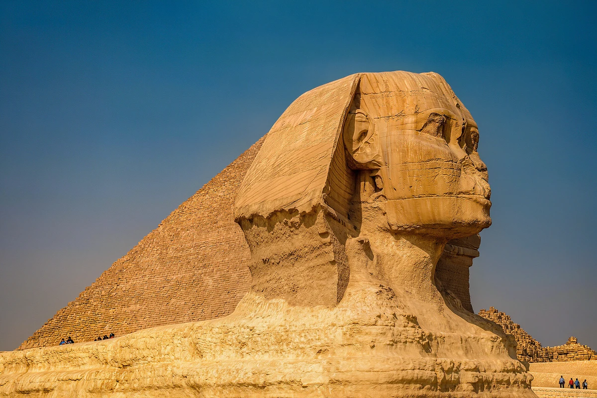 Cairo Pyramids and Grand Egyptian Museum Day Trip from El Gouna