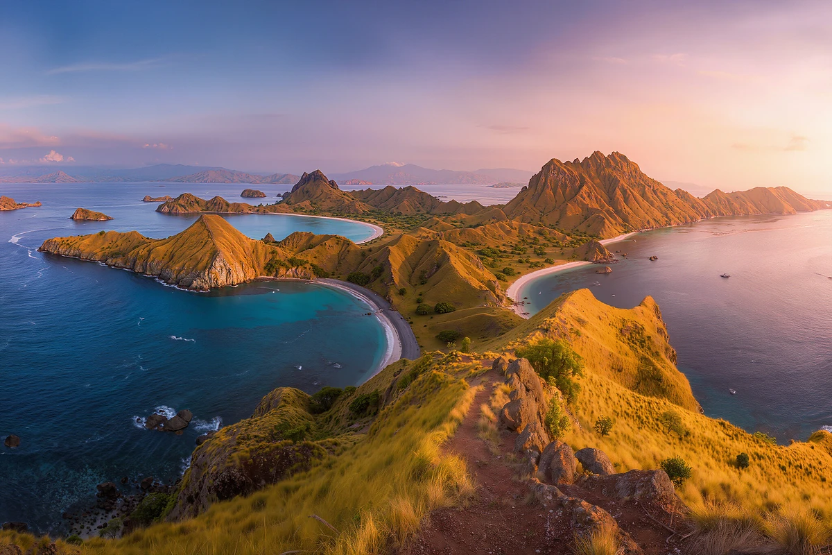Komodo Island Day Tour with Snorkeling from Labuan Bajo