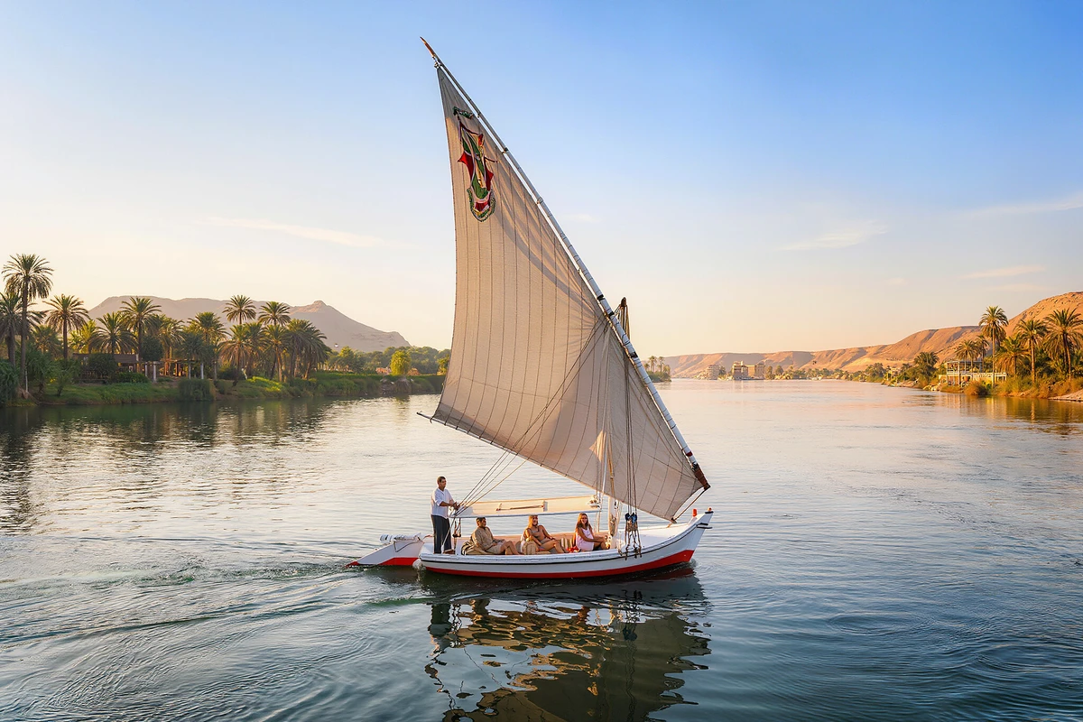 Luxor 2-Day Trip with Hotel, Balloon and Felucca from Hurghada