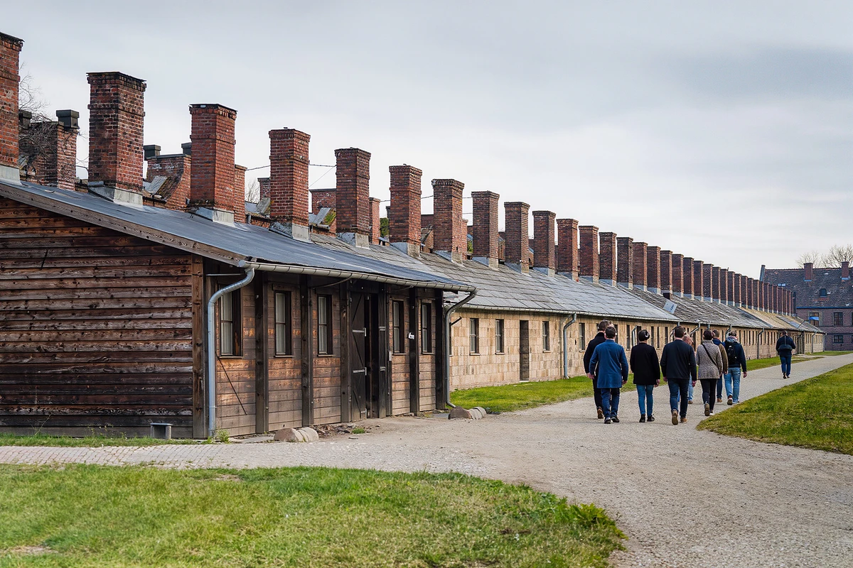 Krakow & Auschwitz-Birkenau Day Trip from Warsaw by Express Train
