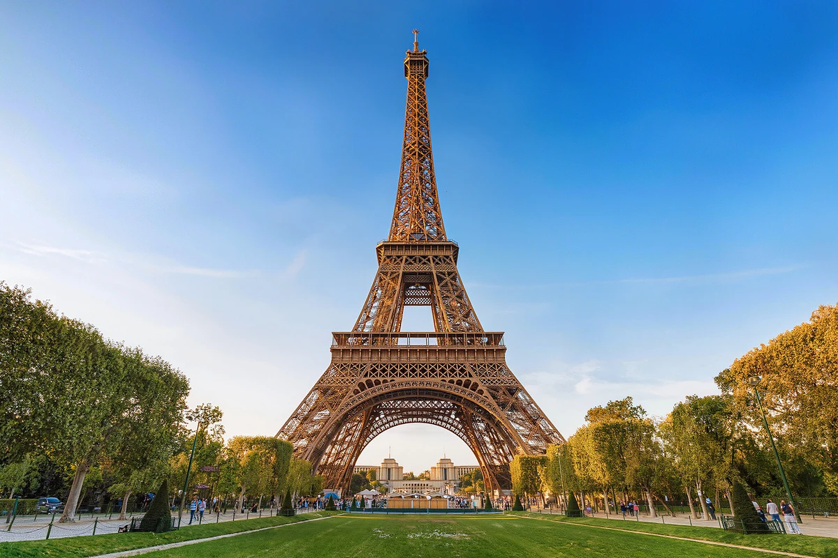 Eiffel Tower Madame Brasserie 3-Course Lunch Paris