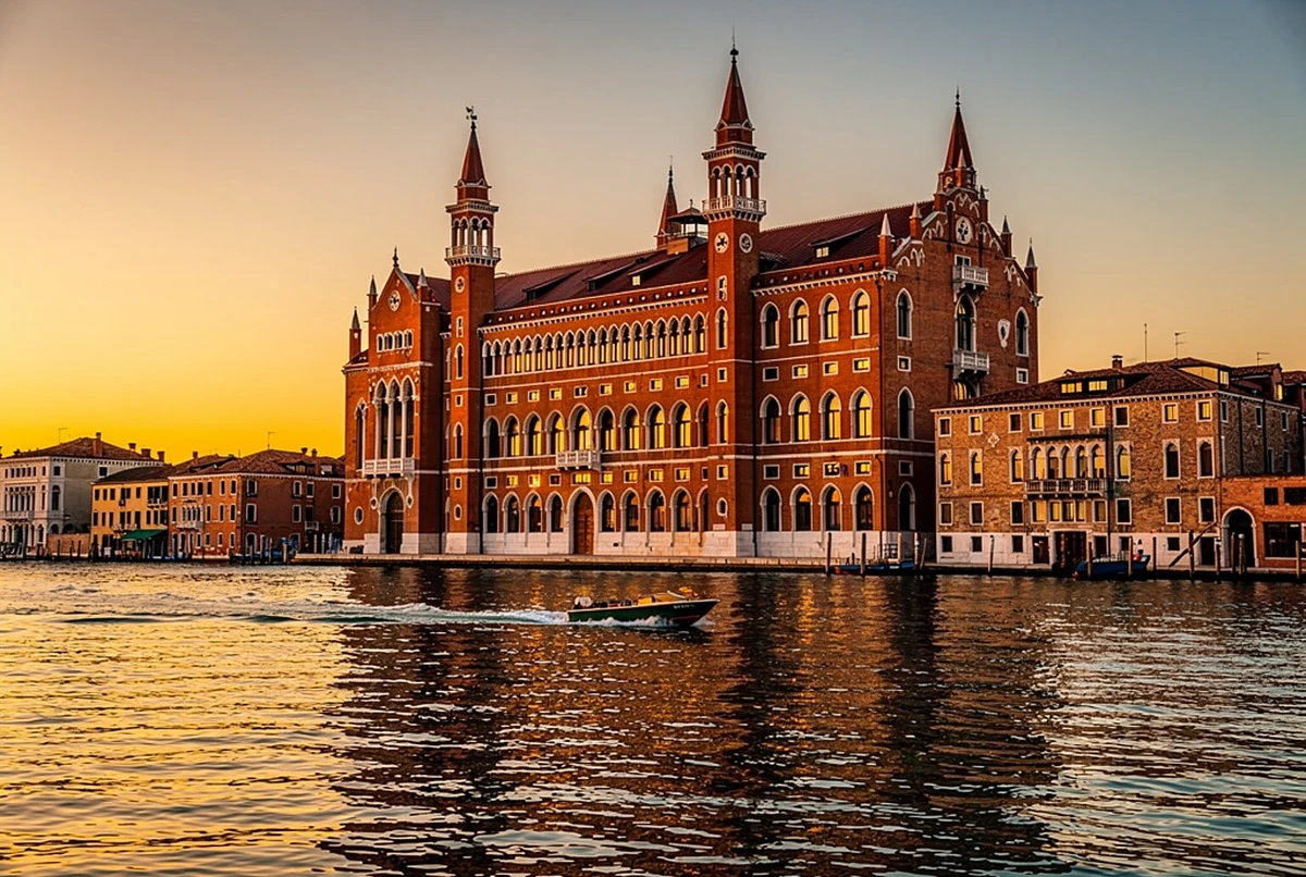 Venice Airport to Hilton Molino Stucky