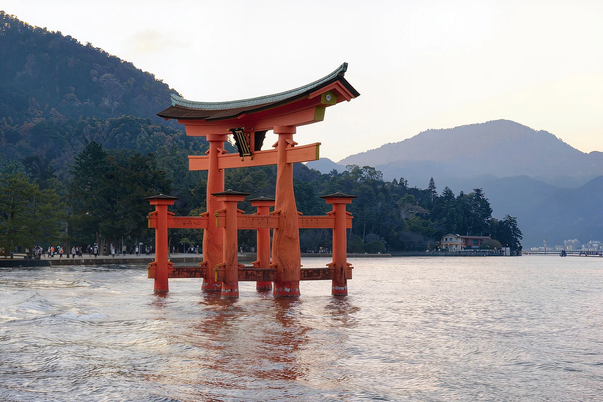Hiroshima Peace Memorial & Miyajima Small-Group Day Tour