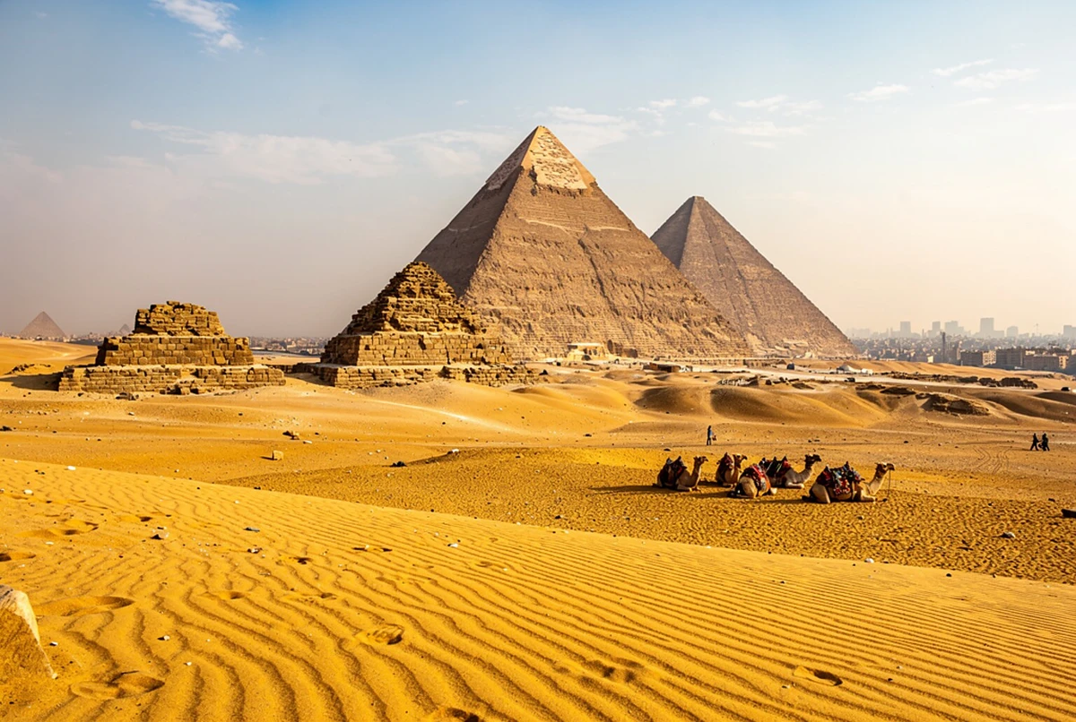 Private Giza Pyramids & Sphinx Half-Day Tour Cairo