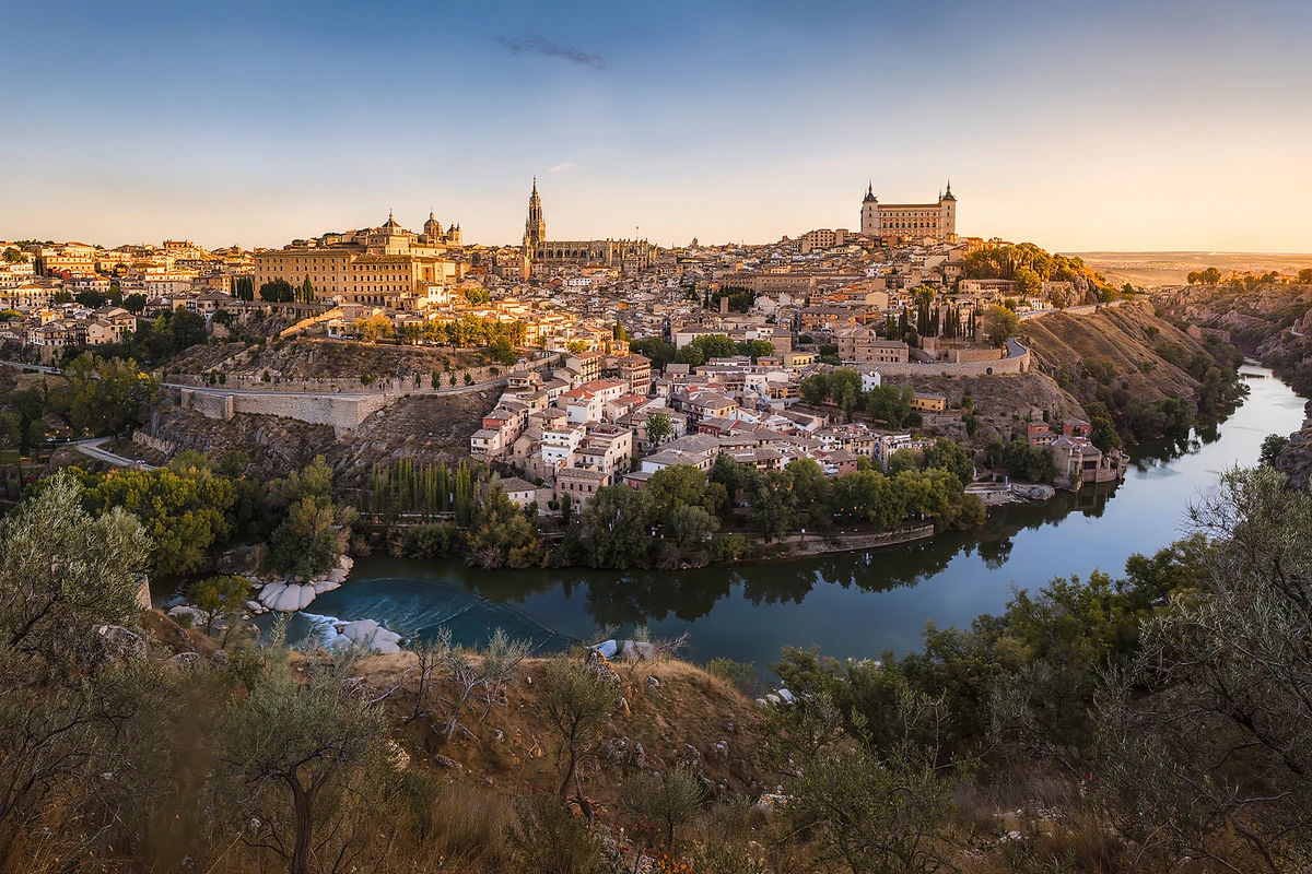 Segovia & Toledo Day Tour from Madrid with Alcázar & Cathedral