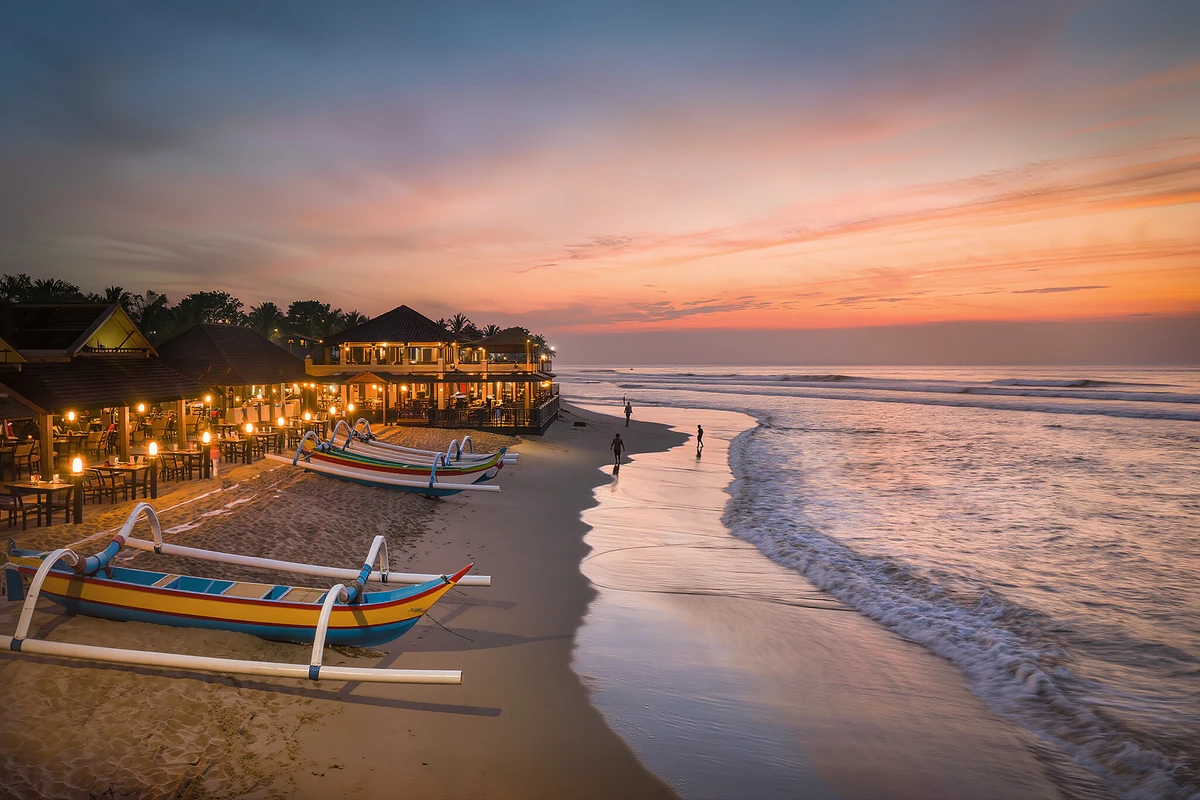 Bali Sunset Tour: Uluwatu Temple, Kecak Fire Dance & Jimbaran Bay