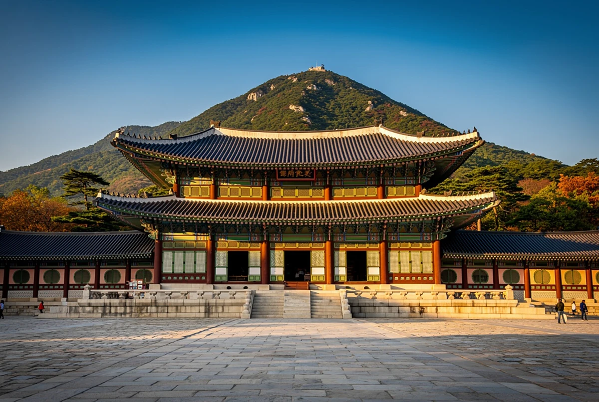 Seoul City Tour: Gyeongbokgung Palace, N Seoul Tower & Namsangol Hanok Village
