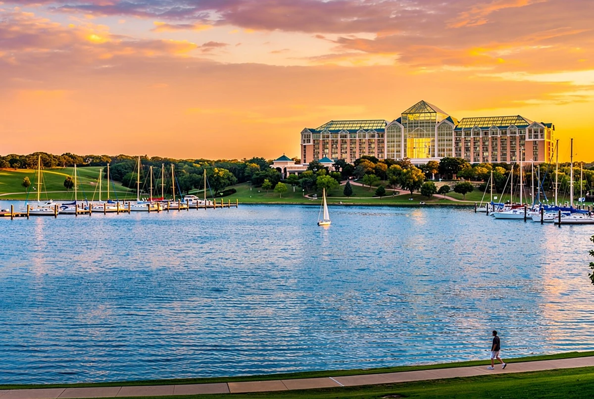 Dallas Airport to Gaylord texan