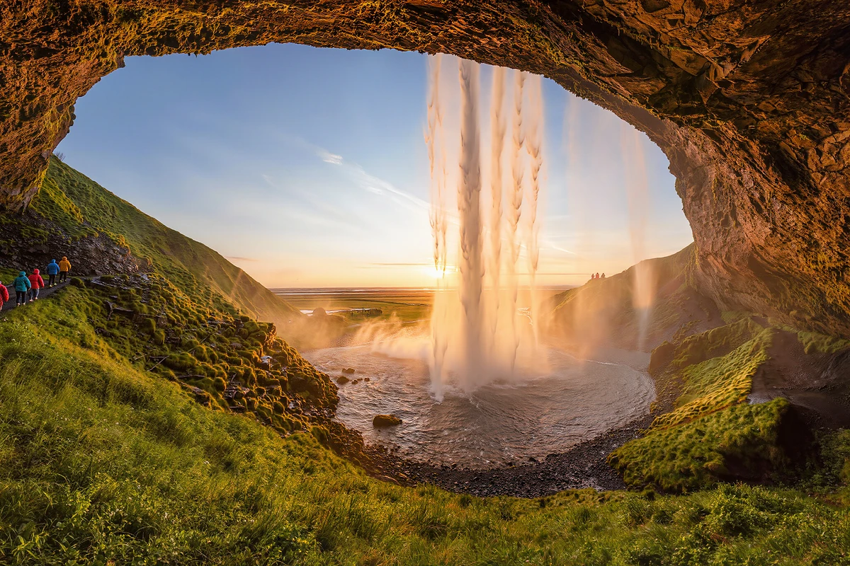 South Coast Waterfalls, Black Sand Beach & Glacier Tour from Reykjavik