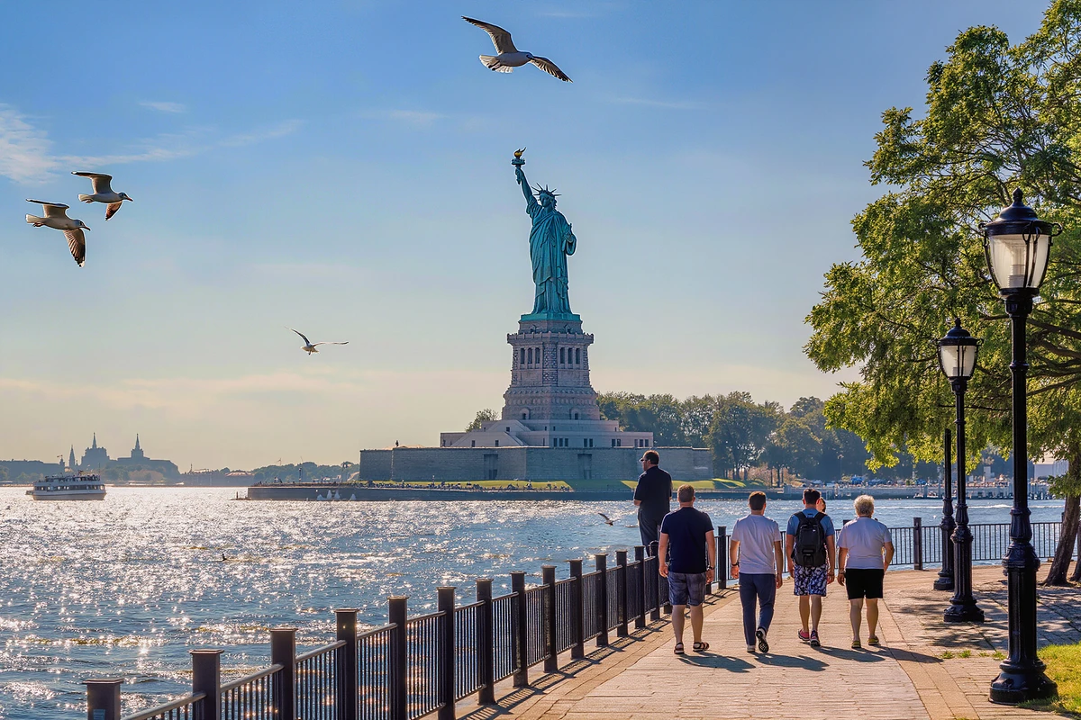 Manhattan Highlights Guided Bus Tour with Photo Stops New York