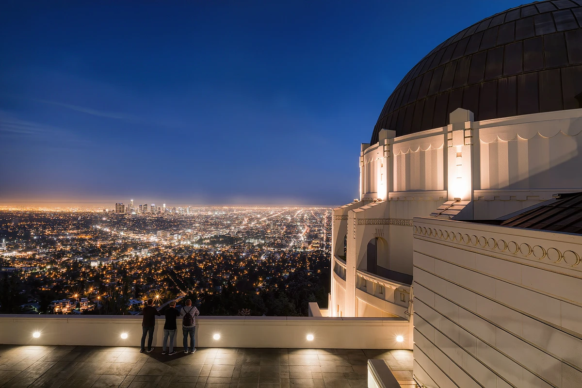 Hollywood by Night Open-Air Tour with Griffith Observatory Los Angeles