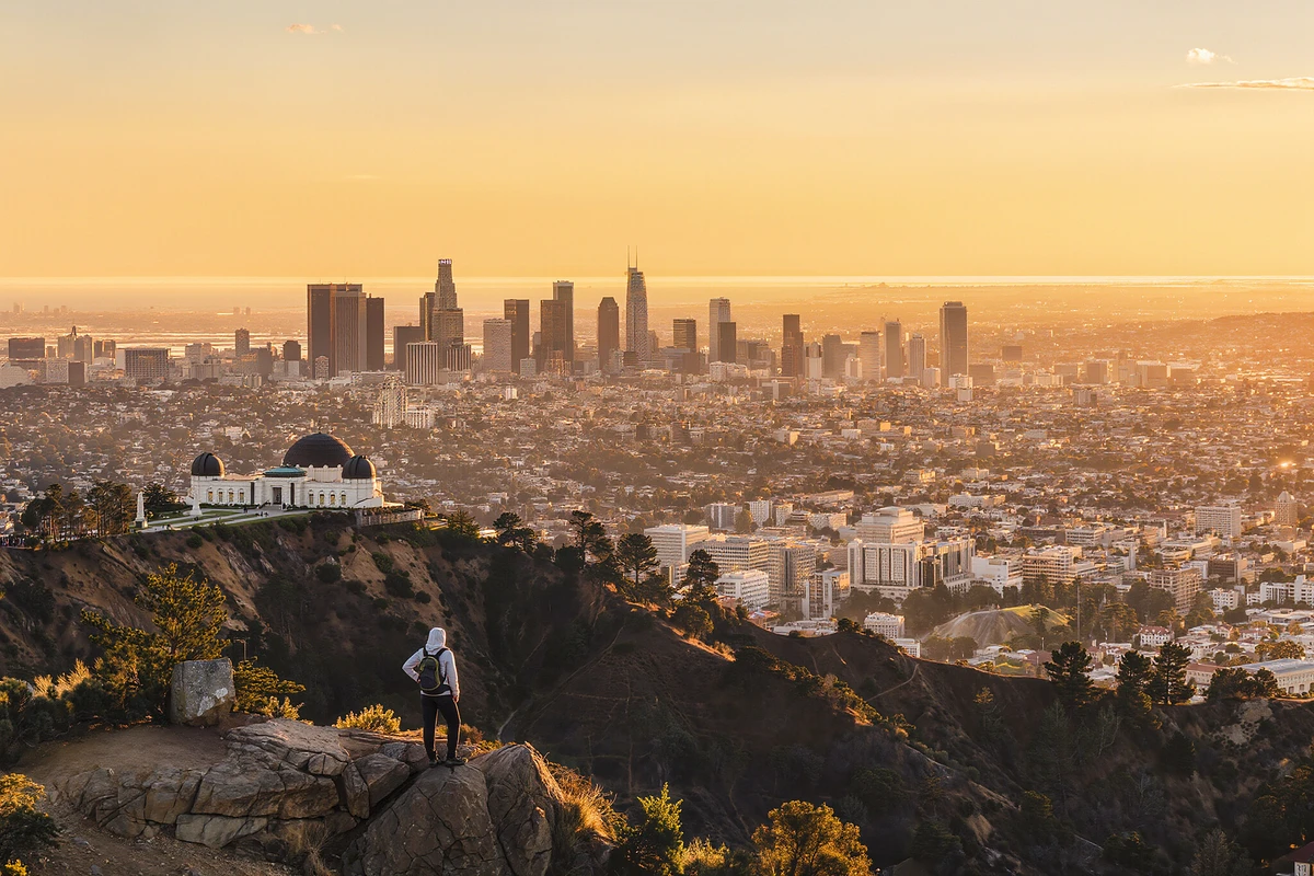 Hollywood Sign Guided Hike with Comedian Guides & Photos Los Angeles