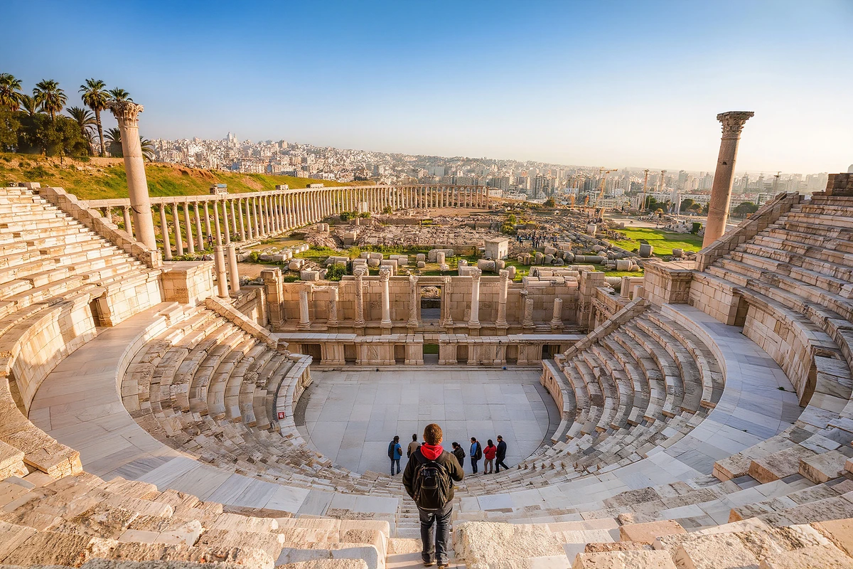 Alexandria Catacombs, Qaitbay Citadel & Roman Theatre Day Trip from Cairo
