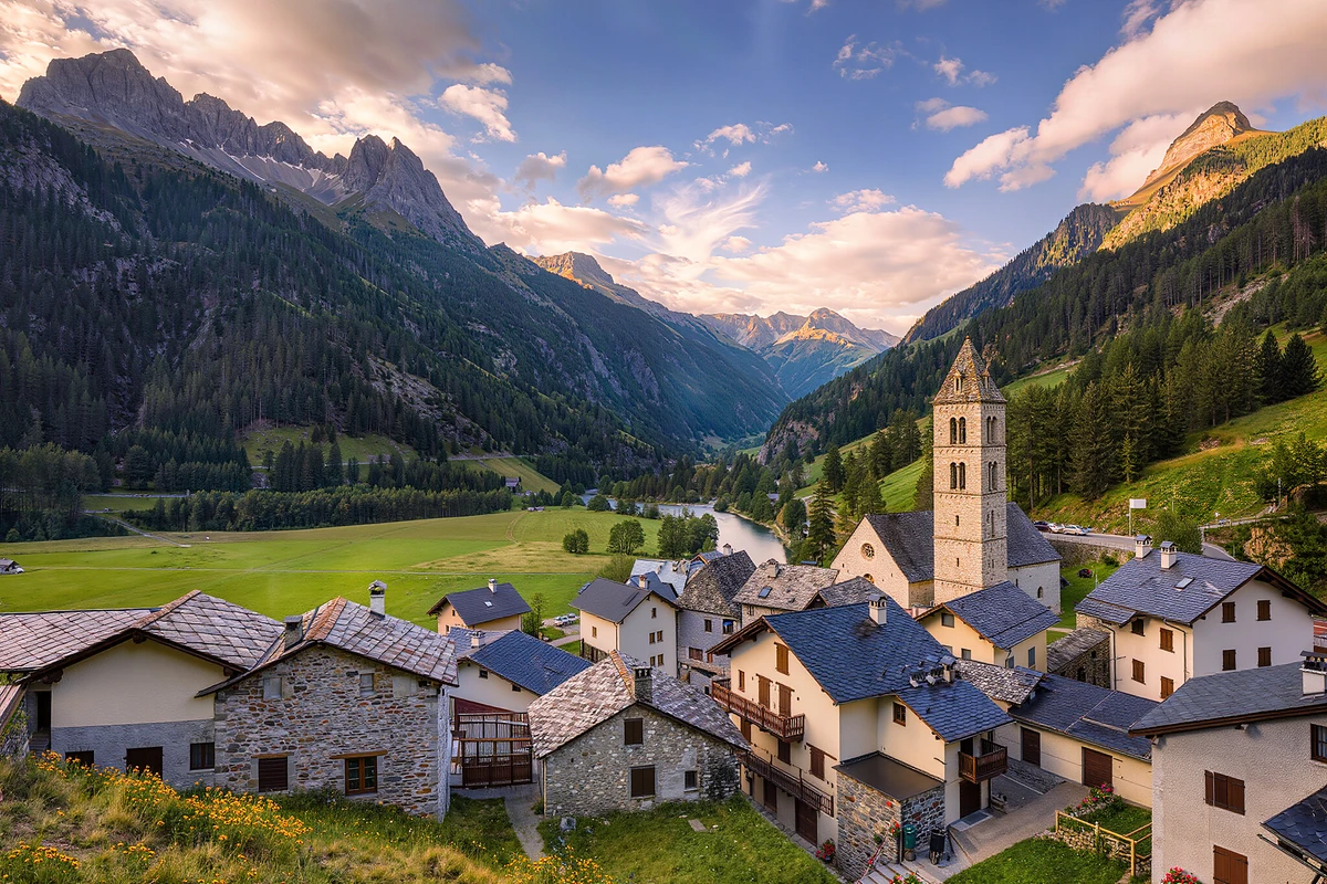 Andorra, France & Pyrenees Three-Countries Day Trip from Barcelona