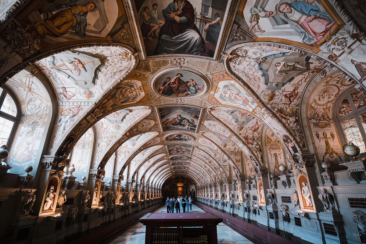 El Escorial Monastery & Valley of the Fallen Tour from Madrid
