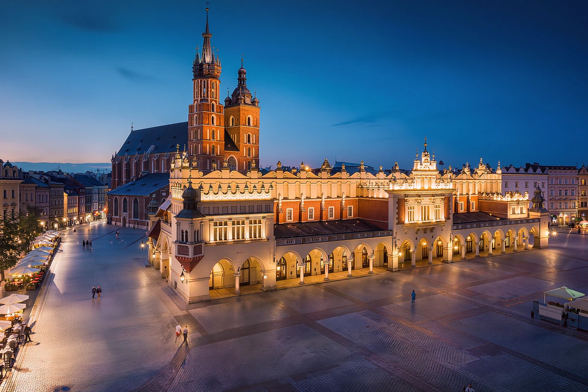 Krakow & Auschwitz-Birkenau Day Trip from Warsaw by Express Train