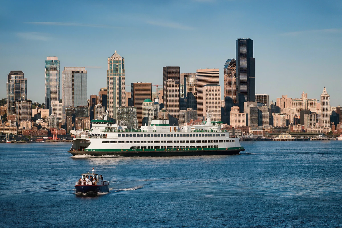 Seattle Guided Harbor Cruise with Live Narration