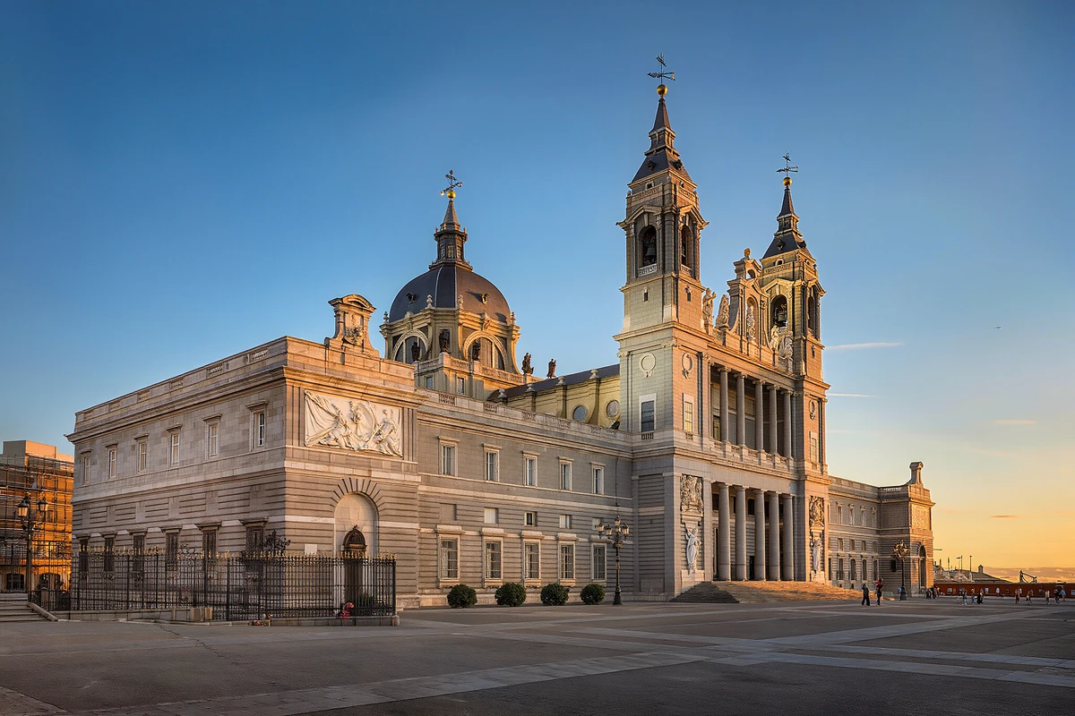 Madrid Hop-On Hop-Off Sightseeing Bus Tour