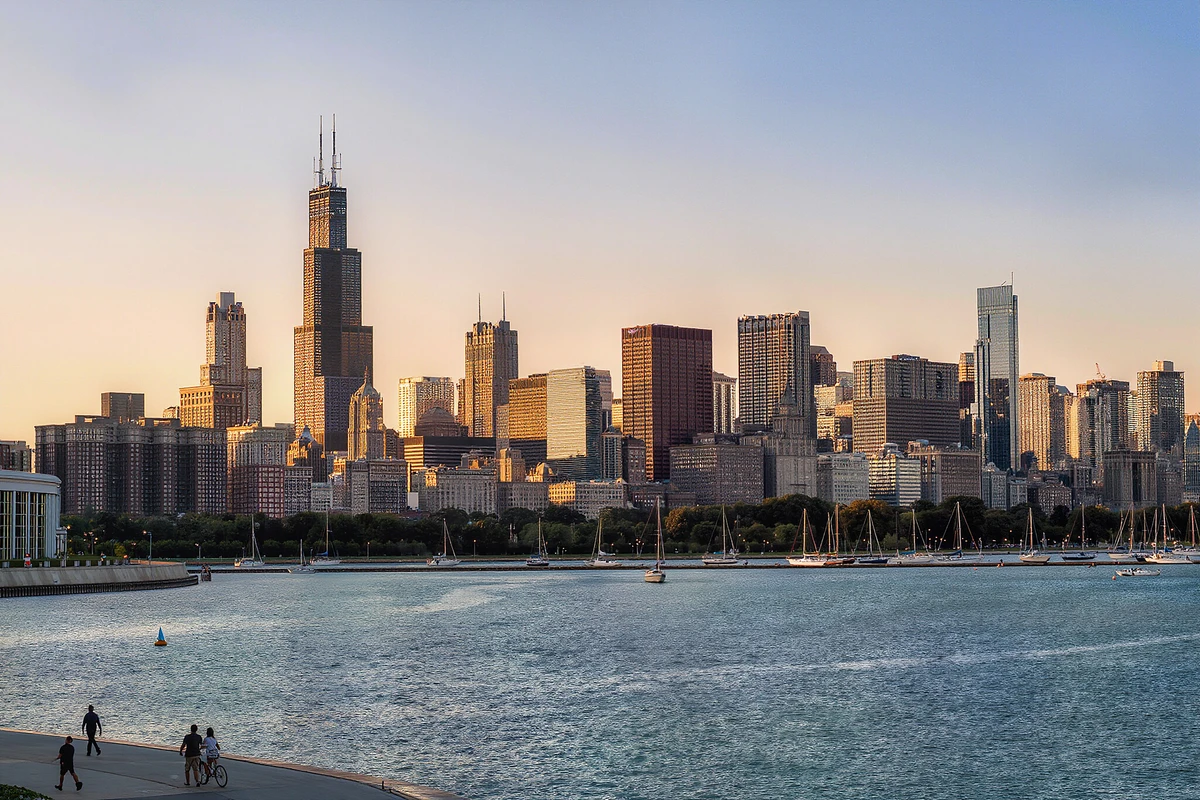 Chicago Hop-On Hop-Off Open-Top Bus Tour with 11 Stops