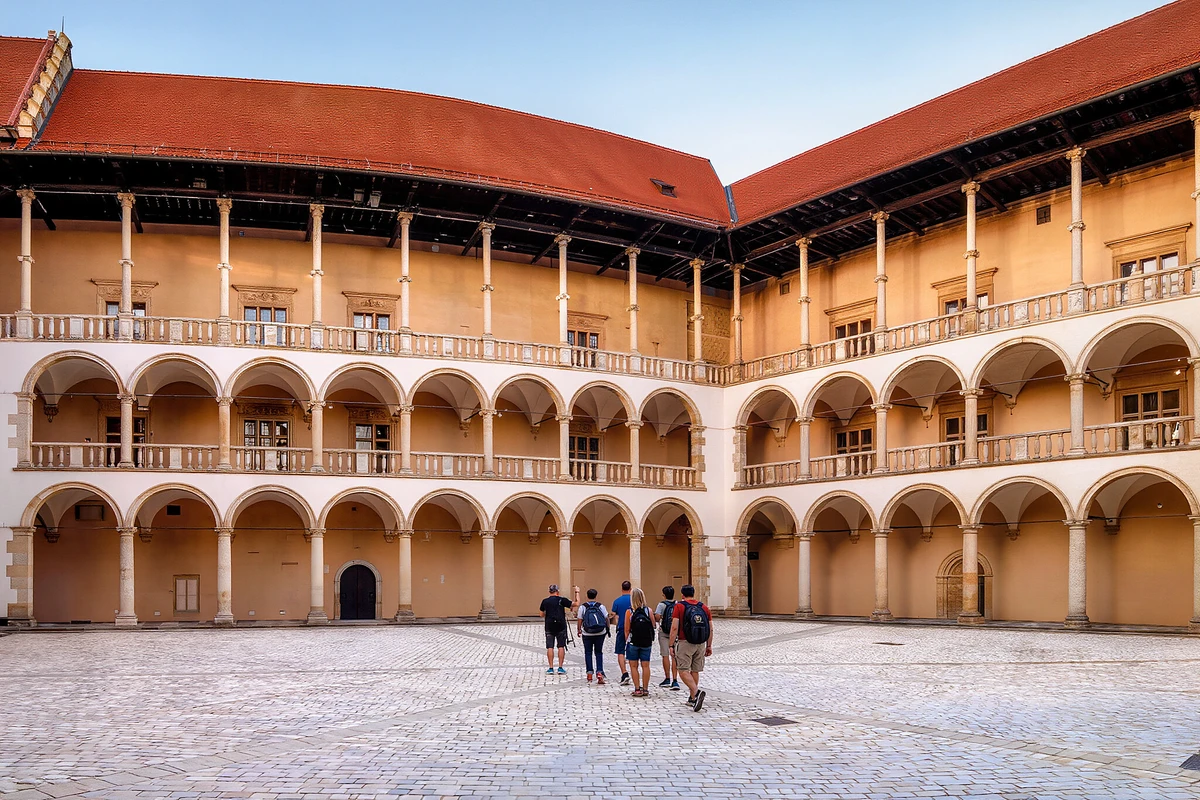 Wawel Royal Castle & Cathedral Guided Tour with Tickets Krakow