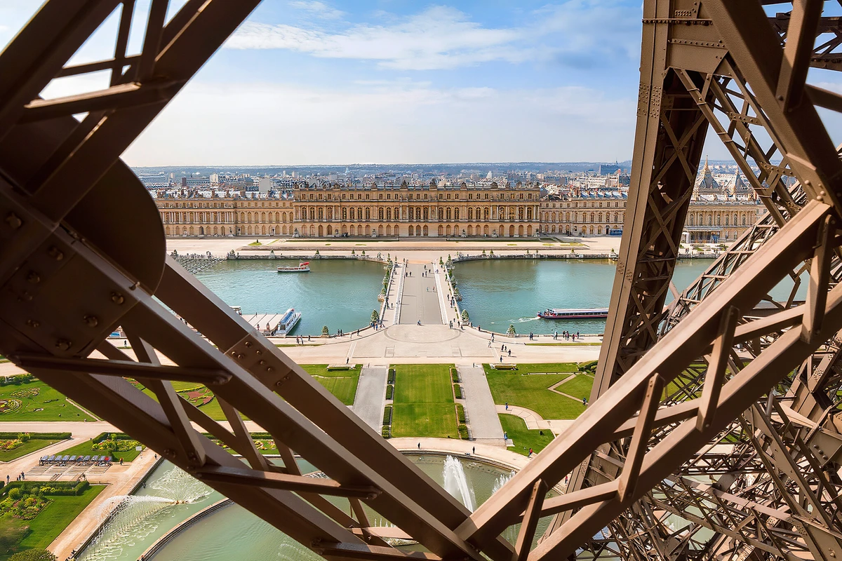 Eiffel Tower Madame Brasserie 3-Course Lunch Paris
