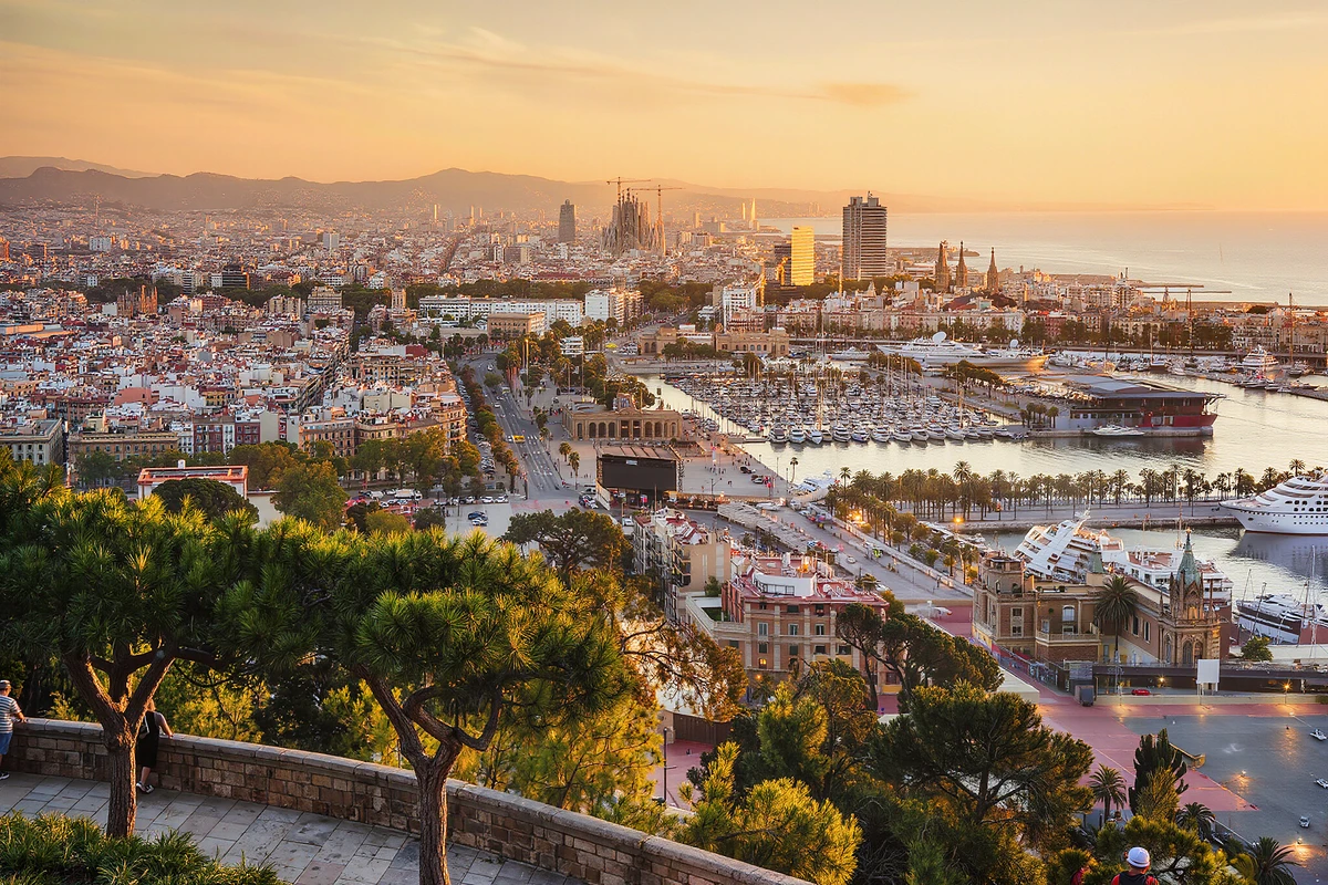 Barcelona Hop-On Hop-Off Sightseeing Bus Tour