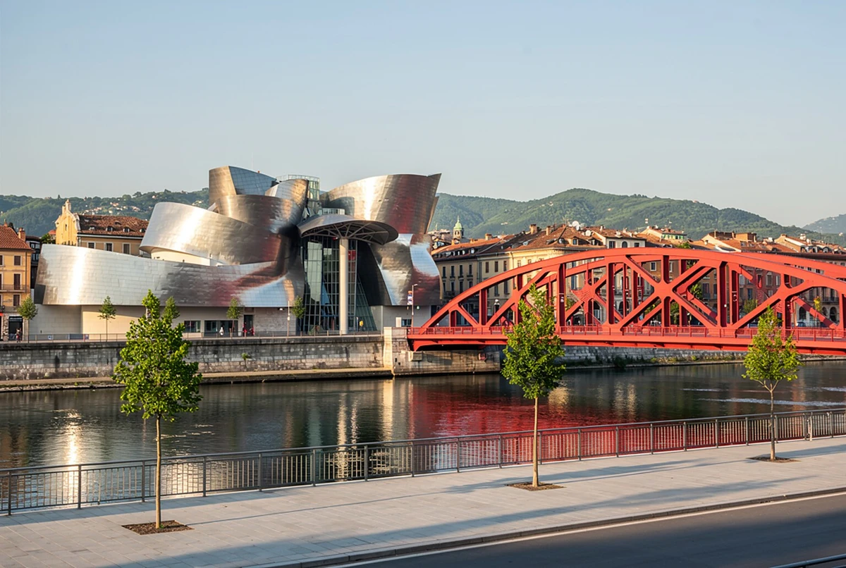 Guggenheim Museum Small-Group Guided Tour with Entry Bilbao