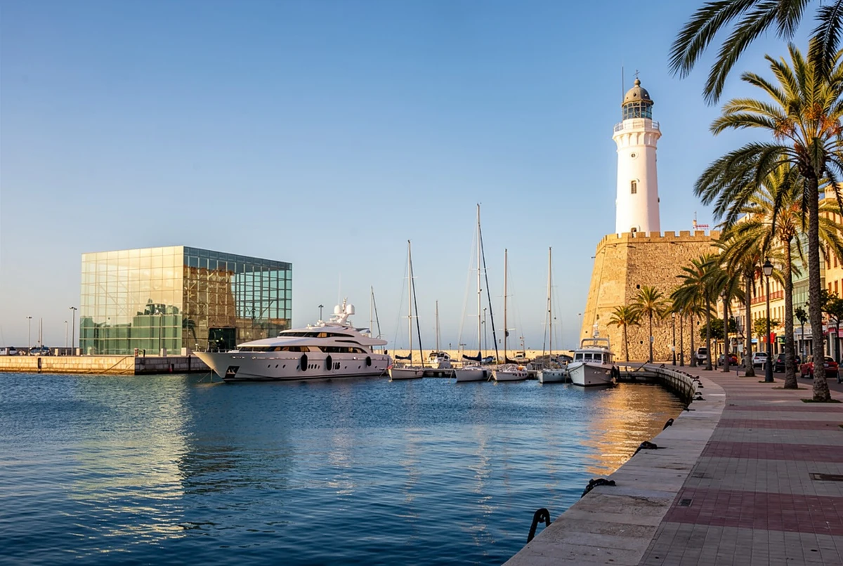 Private Malaga City Tour by Eco Tuk-Tuk