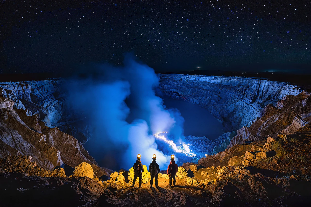 Ijen Crater Blue Fire & Sunrise Hike from Bali with Ferry Transfer