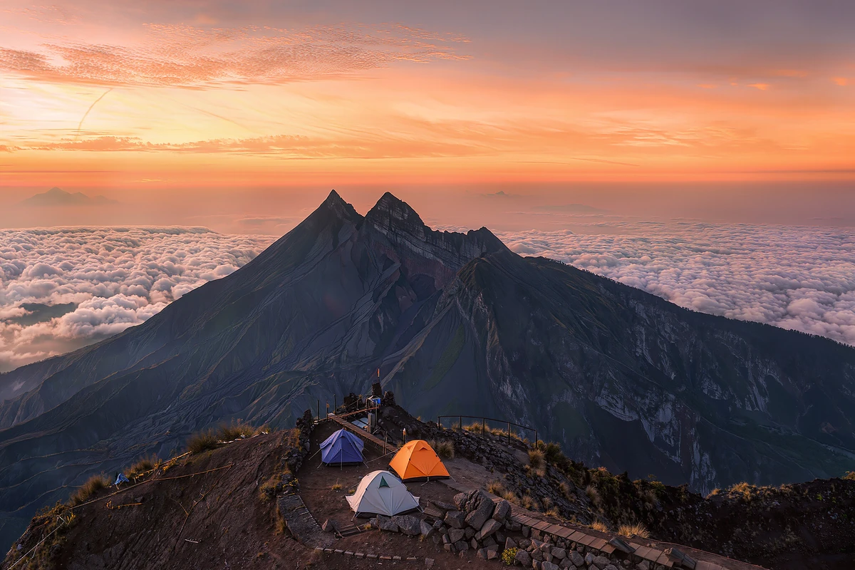 Mount Rinjani Summit 2-Day Trekking Tour Lombok