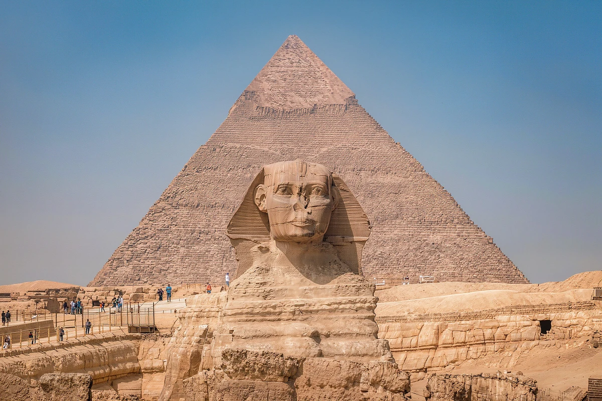 Cairo and Giza Pyramids Day Trip by Bus from Hurghada