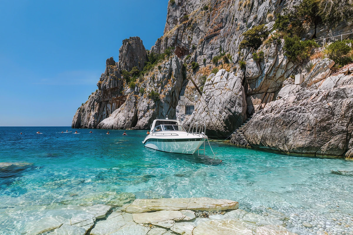 Private Capri Boat Tour from Positano, Sorrento or Naples